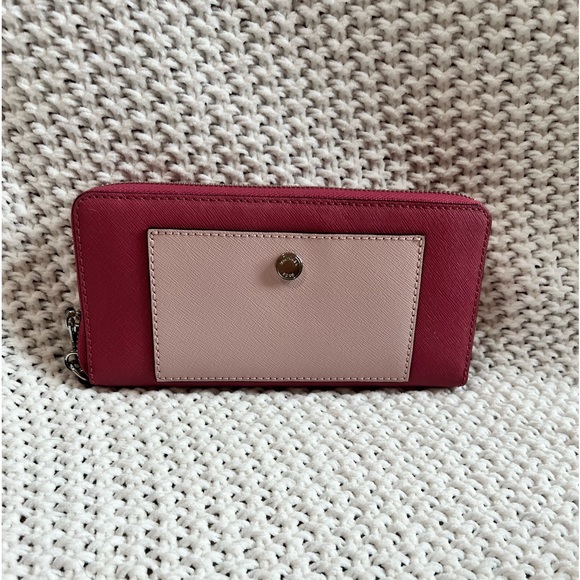 Pink Michael Kors Wallet/Wristlet - Picture 1 of 5
